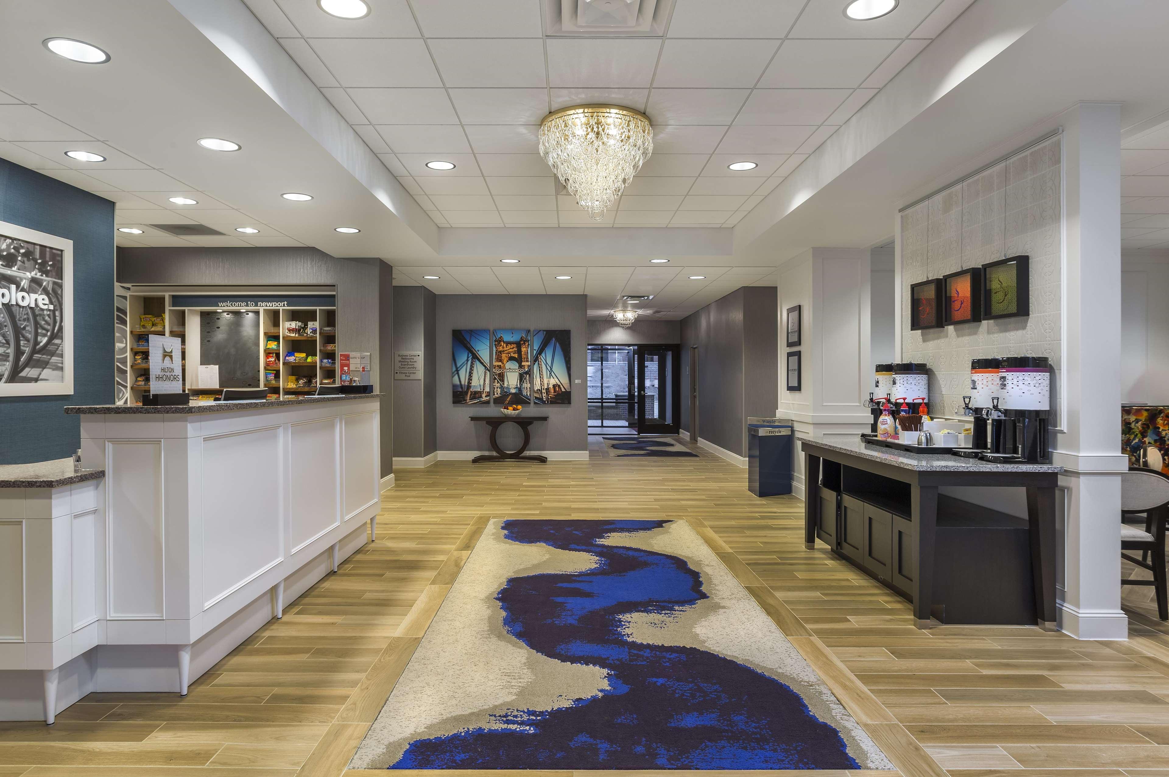 Hampton Inn & Suites Newport/Cincinnati, Ky Exterior foto
